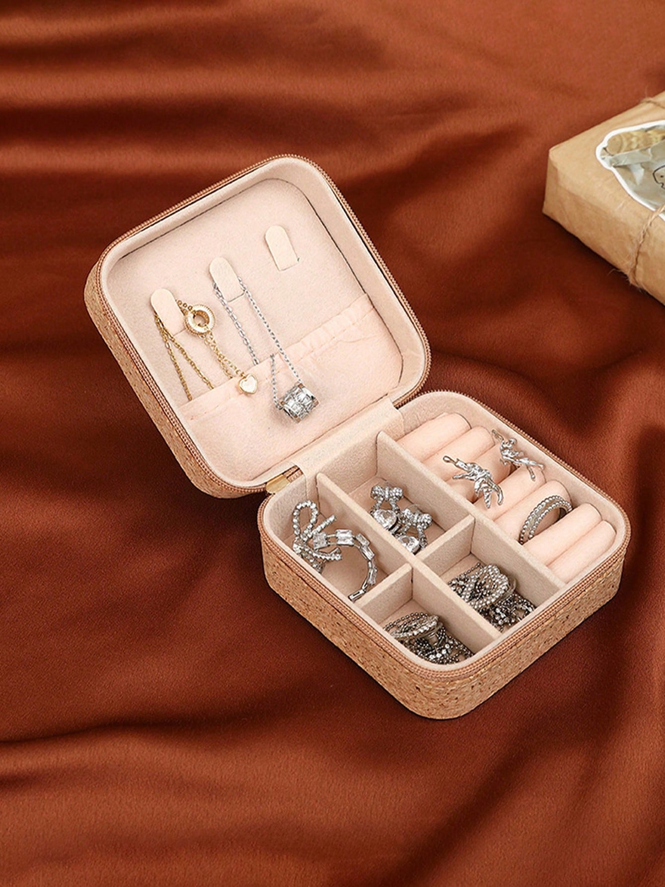 Portagioie Quadrato Vintage co - Travel Accessories Jewelry recensione e prezzo